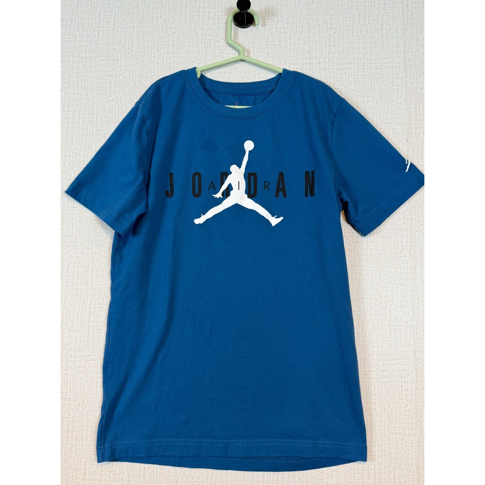 Jordan Boys Blue Jumpman Air Graphic T-Shirt Size Large 12-13 Iconic Streetwear